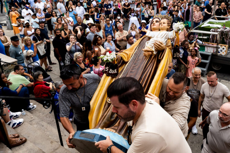 Parishioners, pilgrims flock to Brooklyn festival